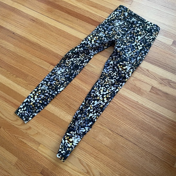 Lululemon Speed Up Tight 28” - Picture 2 of 6